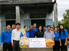 Thăm, tặng quà cho gia đình cựu chiến binh có hoàn cảnh khó khăn tại xã Hàm Liêm-Hàm Thuận Bắc